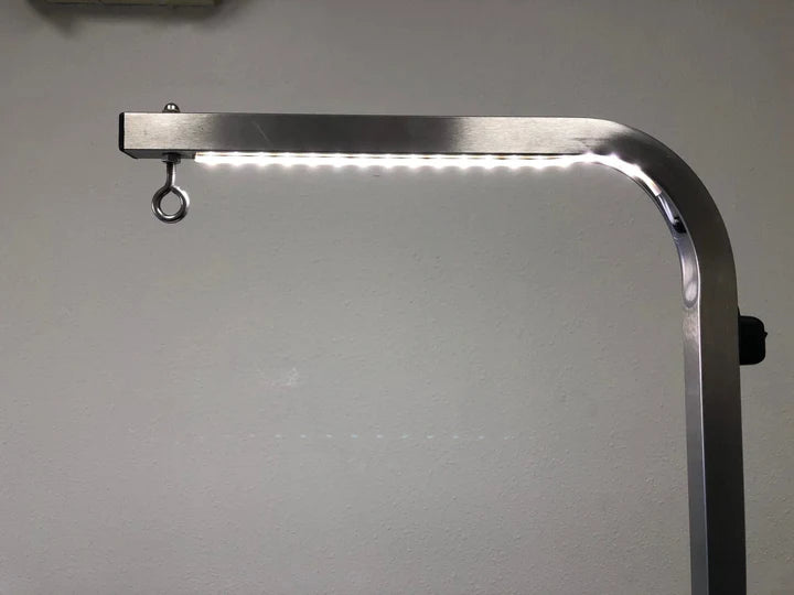 PL LED LIGHTED GROOMING POST - Mascotito PR